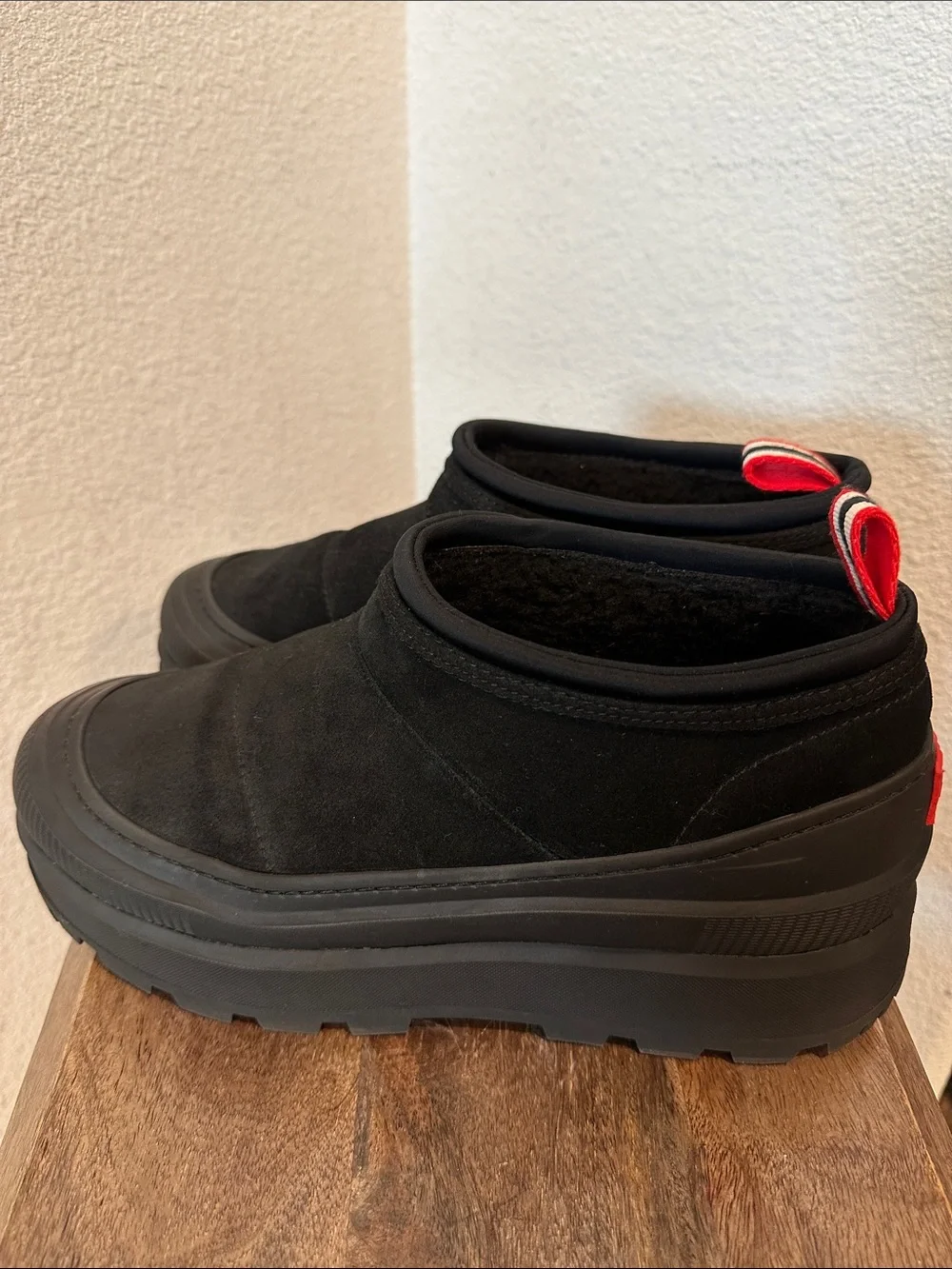 HUNTER Askern Waterproof Suede Platform Bootie In Black Size 9